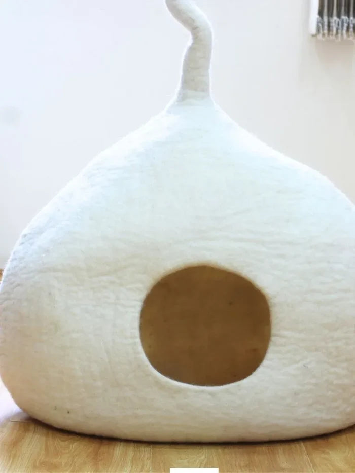 Catpod ivory lantern